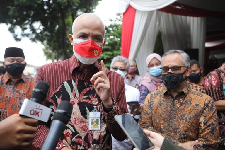 Pemerintah Bebaskan Syarat Antigen dan PCR, Ganjar Imbau Tingkatkan Vaksinasi Lengkap