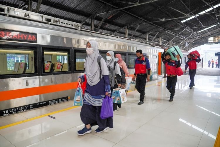 Aturan Terbaru Naik KA Mulai 5 April 2022