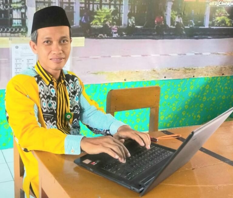 Abdi Negara Bertangan Dingin Bidang Pendidikan