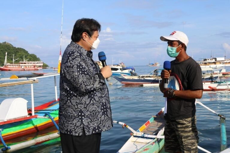 Airlangga : Semoga Bantuan Tunai Jadi Kado Indah di Hari Nelayan Nasional