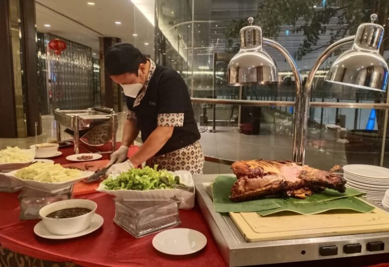 Iftar 1001 Menu: Nasi Kucing  hingga Gurihnya Bebek Peking