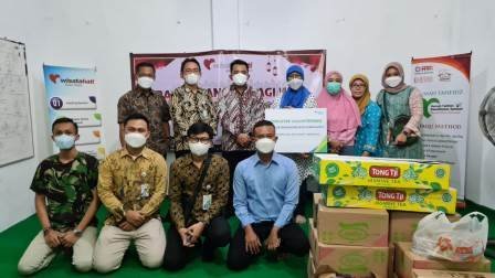 BPJS Ketenagakerjaan Berbagi Paket Sembako Melalui Yayasan Wisata Hati