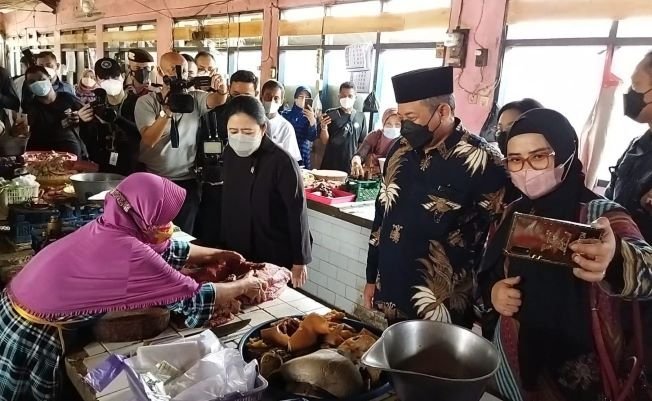 Sambangi Karanganyar, Kader PDIP Teriakkan Puan Maharani jadi Presiden
