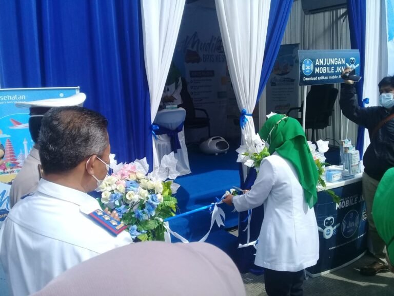 Posko Mudik BPJS Kesehatan Rest Area Tol Ungaran Layani Kesehatan Gratis