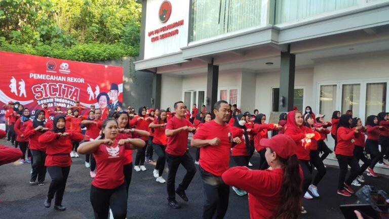 200 Kader Partai PDI Perjuangan Kota Semarang Ikut Senam Sicita
