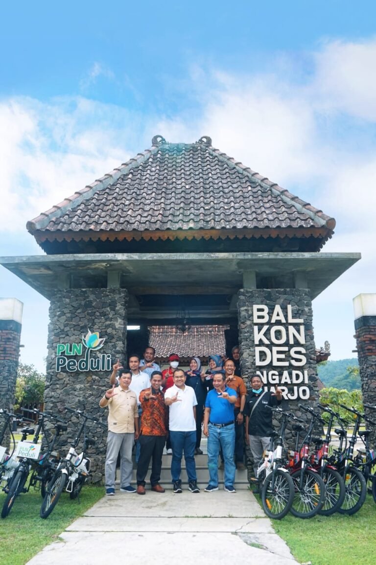 Komisaris PLN Tedi Bharata Kunjungi Wisata Mitra Binaan TJSL PLN