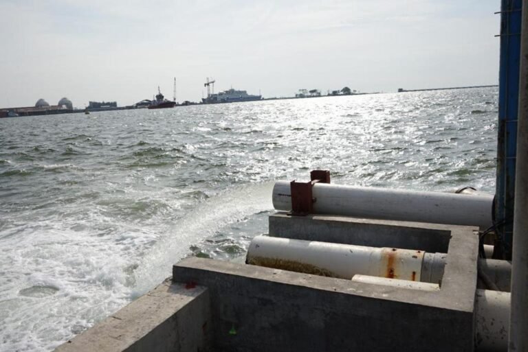 Pelabuhan Tanjung Emas Siagakan 32 Pompa Air
