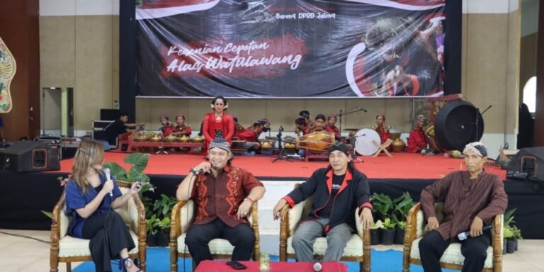 MEDIA TRADISIONAL :  Cepetan Kesenian Khas Kebumen Harus Diperkenalkan