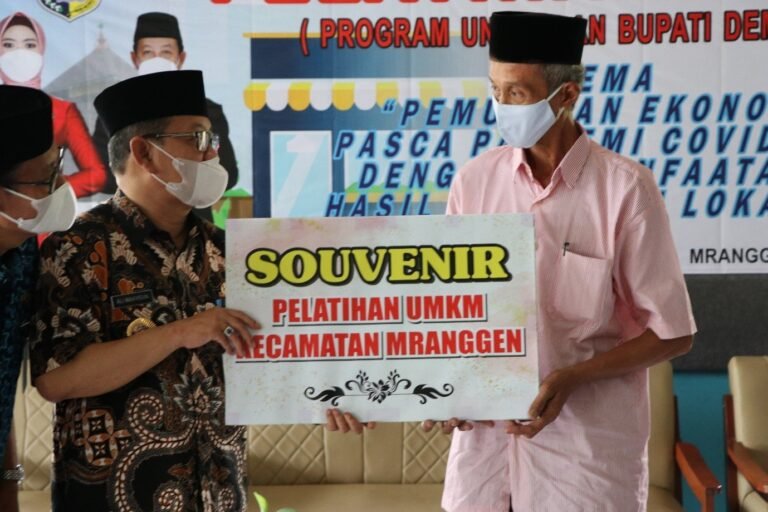 Pelatihan UMKM Upaya Menerapkan dan Mengembangkan Ketrampilan yang Diperoleh