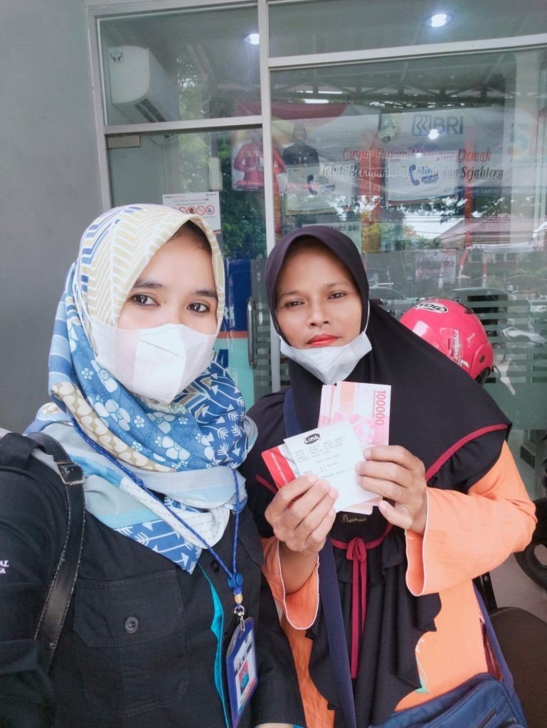 KPM Ibu Masadah Desa Sumberejo Kecamatan Bonang Bansos PKH Cair
