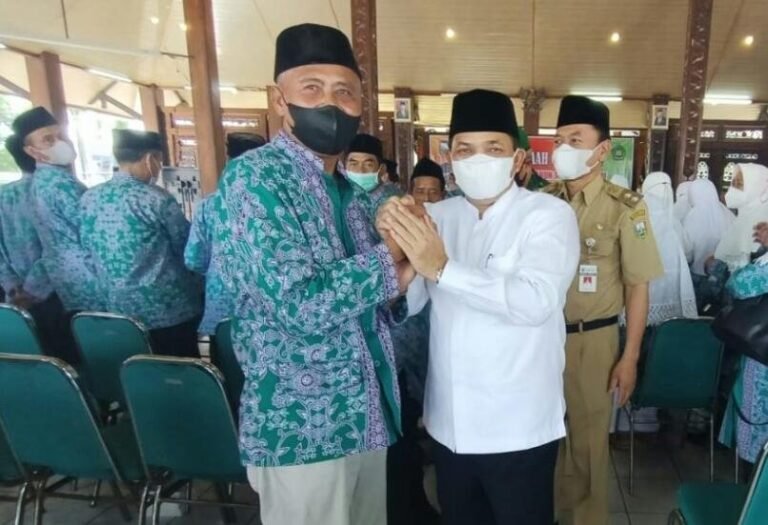 Menunggu 11 Tahun Mantan Kondektur Bus Akhirnya Naik Haji