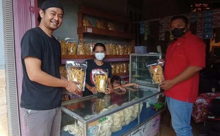 Pangsit Paini Gunungpati Terdongkrak Program UMKM Bangkit