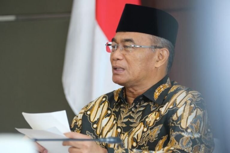 Kemensos Cabut Izin Pengumpulan Uang dan Barang ACT