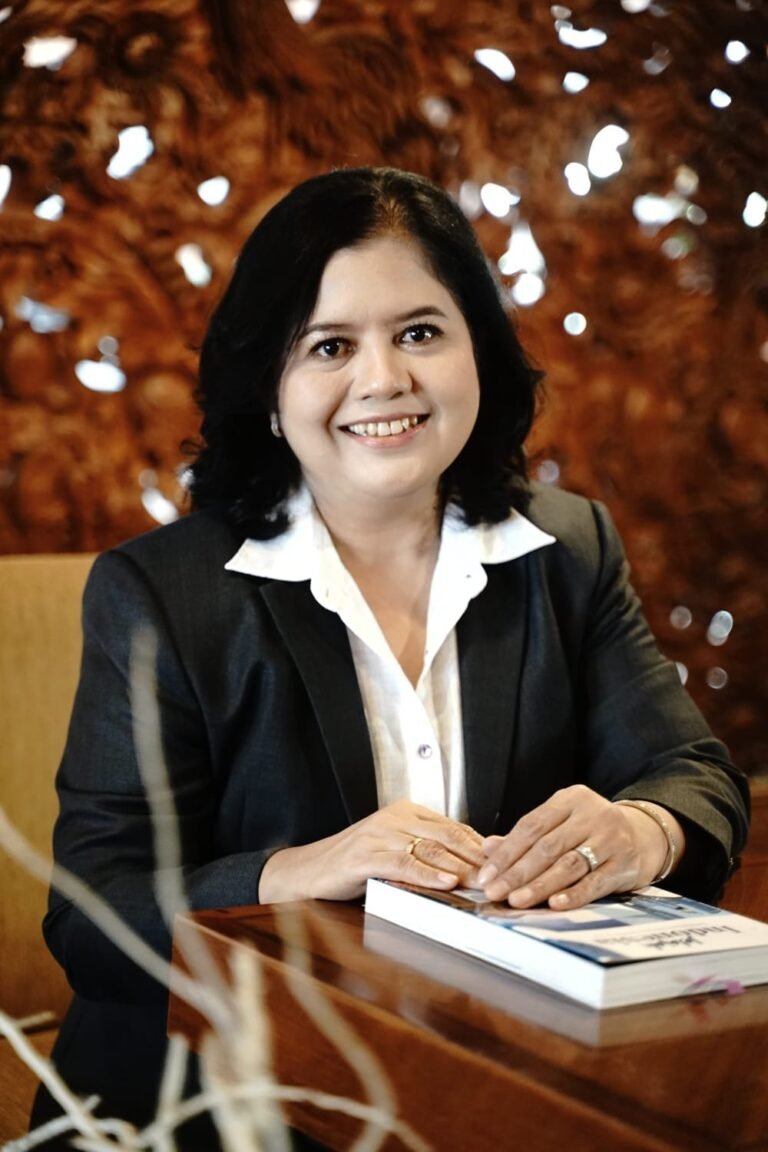 Dari Resepsionis Hingga General Manager 