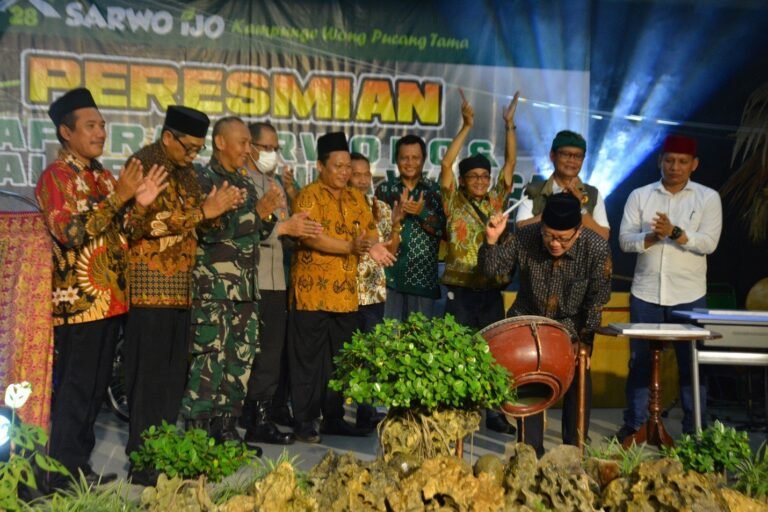 Wabup Resmikan Gapura “Sarwo Ijo” dan Balai Serba Guna Rw 28 Pucang Tama Batursari Mranggen