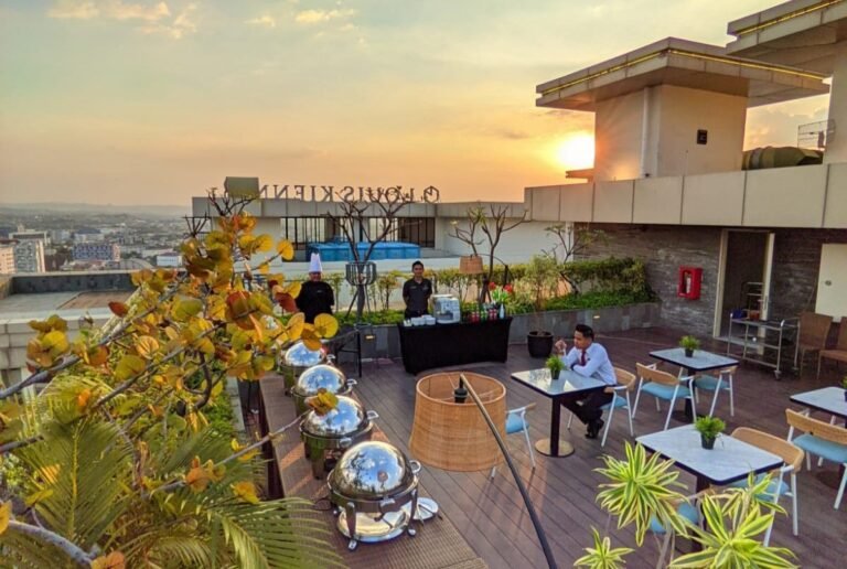 Sajikan BBQ Grill Di Atas Ketinggian Lantai 23