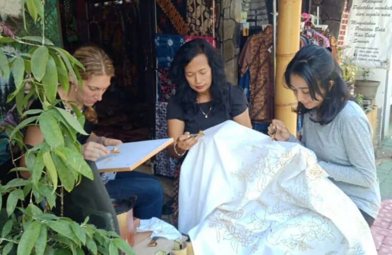Laksmi ART BATIK Edukasi UMKM Kreatif