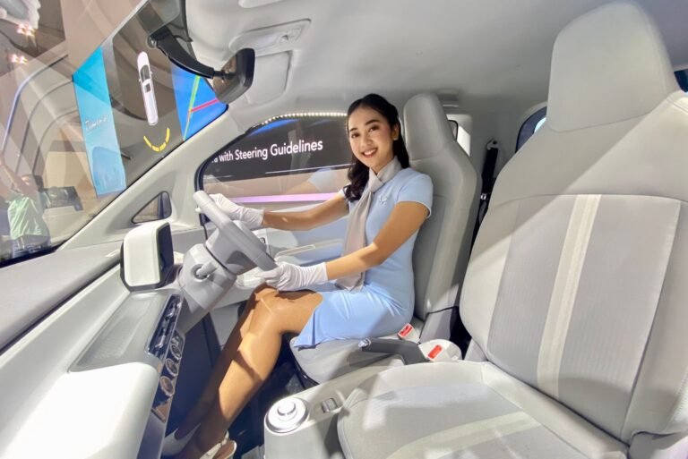 Mobil Listrik Wuling Air ev Banyak Diminati Pengunjung GIIAS 2022