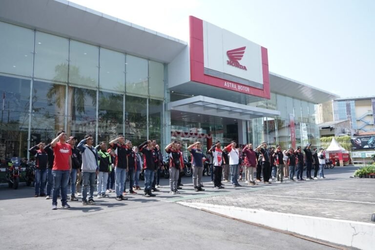 Gelar Convoy Merdeka, Honda Community Jateng Kunjungi Rumah Veteran Indonesia