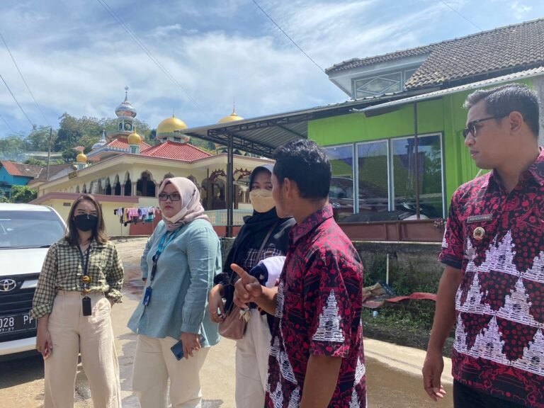 BEM Fisip Undip Berdayakan Masyarakat Desa Ngadikerso