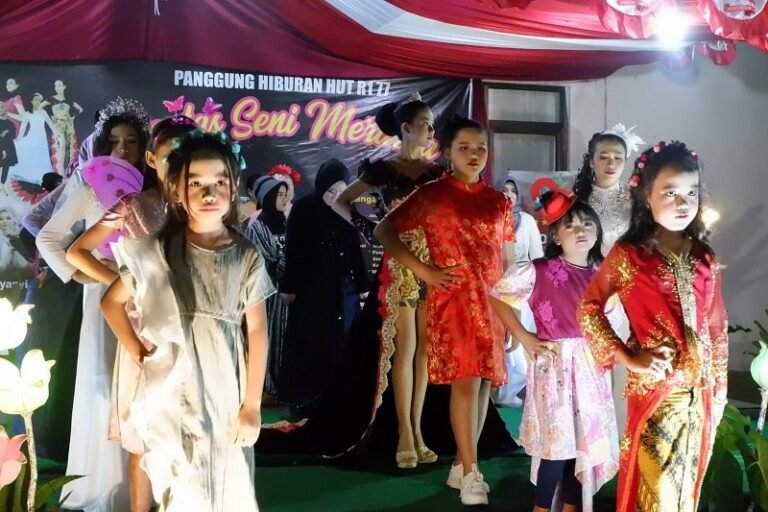 Fashion Show Pedesaan di Jambu Satukan Pelaku Kreatif dan Anak Panti
