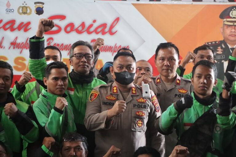 Ratusan Ojol Datangi Polres Salatiga Ada Apa Ya… ?