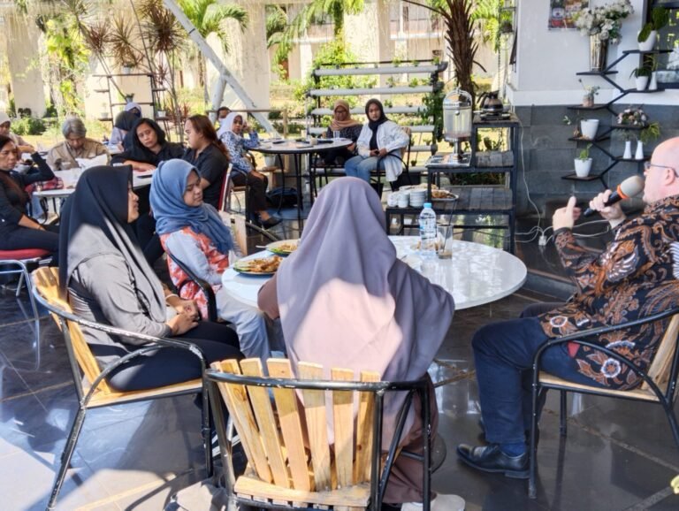 Dubes Irlandia Bicara Kesetaraan Gender Negaranya di Salatiga