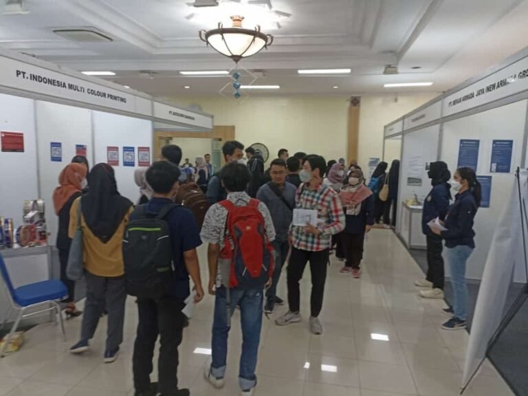 Serunya Job Fair Polines 2022, Puluhan Lowongan Kerja Tersedia !