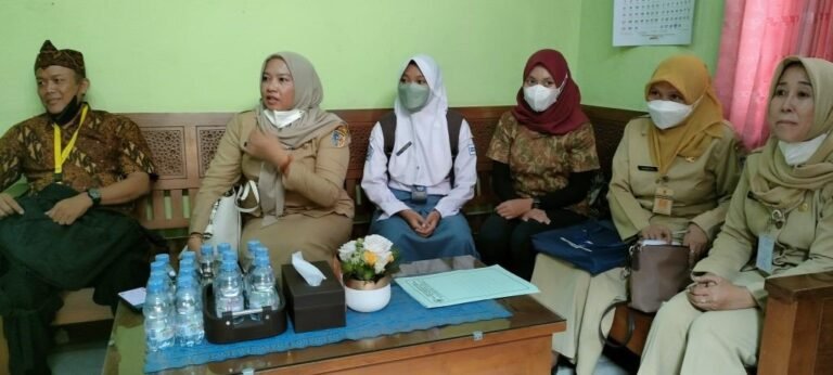 Studi Tiru Persiapan Verifikasi Kabupaten Layak Anak Di Dinas Pengendalian Penduduk, Keluarga Berencana ,Pemberdayaan Perempuan Dan Perlindungan Anak Kabupaten Seragen Tahun 2022