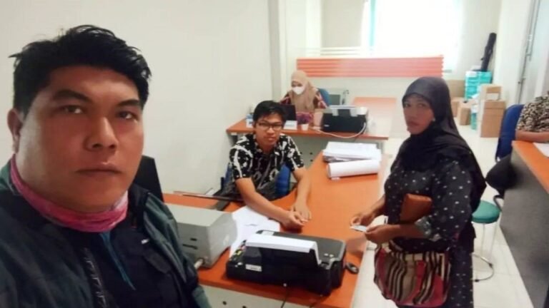 KPM Ibu Kusniati Desa Ketanjung Kecamatan Karanganyar Bansos PKH Cair