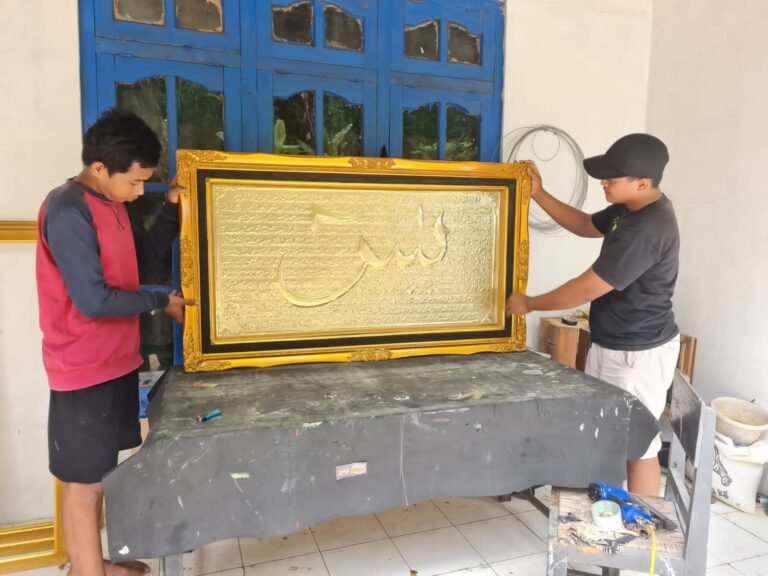 Usaha Kaligrafi Baru Delapan Bulan Berkembang Pesat Berkat Lapak Ganjar