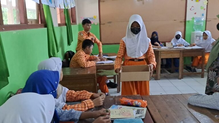 Doa Bersama SDN Batursari 1 Mranggen untuk Gempa Cianjur