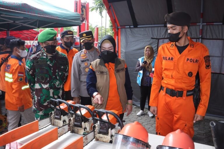 Masuk Musim Bencana, Bupati Bersama Dandim dan Kapolres Pimpin Apel Siaga Bencana Sukoharjo