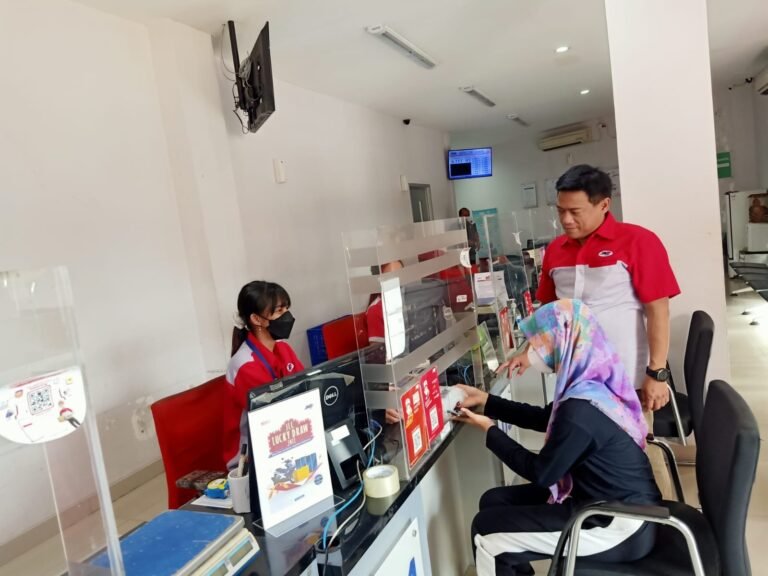 Akhir Tahun, Pengiriman Paket JNE Melonjak