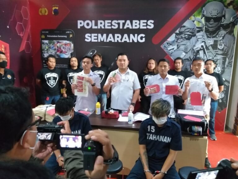 Polrestabes Semarang Ringkus Pelaku Kejahatan Uang Palsu