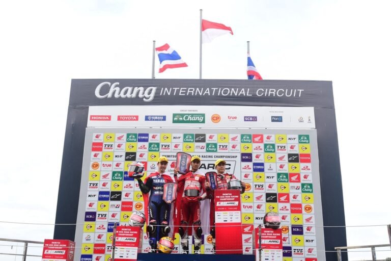 Cetak Sejarah, Andi Gilang Pebalap Astra Honda Juara Asia SS600