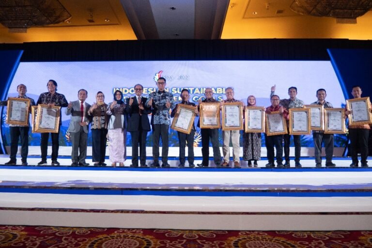 PLN Jateng DIY Raih Platinum Award di Ajang ISDA 2022