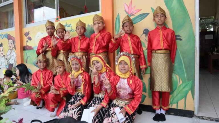 Panen Karya di SDN Karangrejo 01