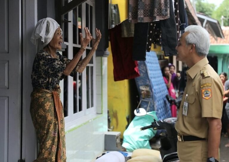 Antisipasi Banjir Bandang, Ganjar Perintahkan Kades Patroli Tanggul