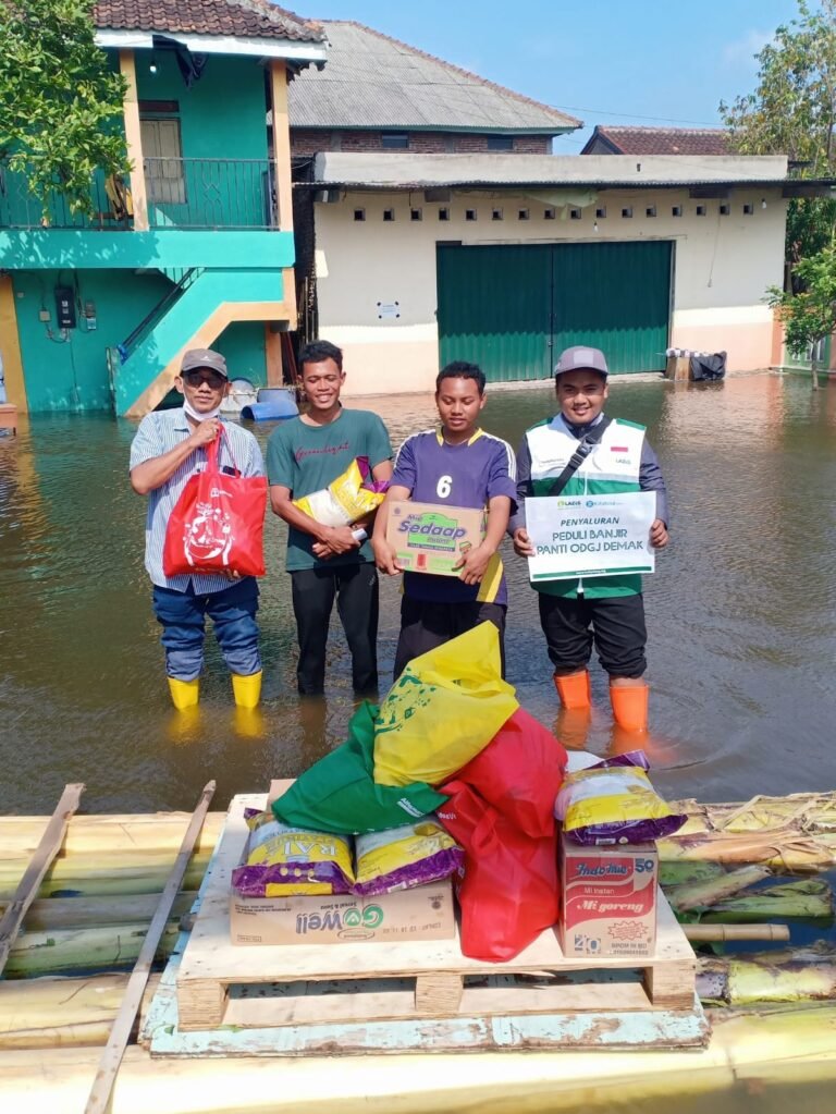 JATENG POS, ALFAMART, LAZIZ JATENG BANTU PONDOK ODGJ KEBANJIRAN