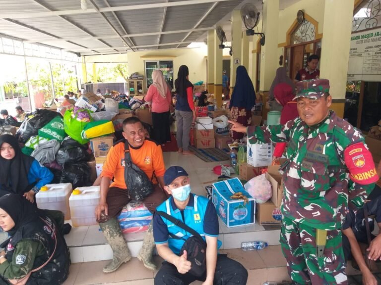 Salurkan Bantuan Di Tiga Wilayah Titik Banjir 