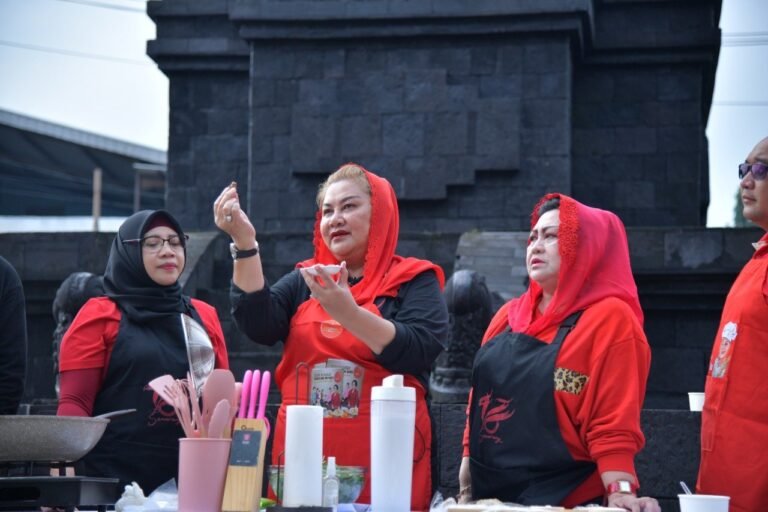 Komit Tangani Stunting, Ita Launching Germas serentak di 177 Kelurahan