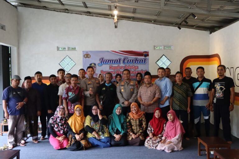 Kapolres Salatiga Respon Cepat Keluhan Warga Dukuh  di Acara Jumat Curhat
