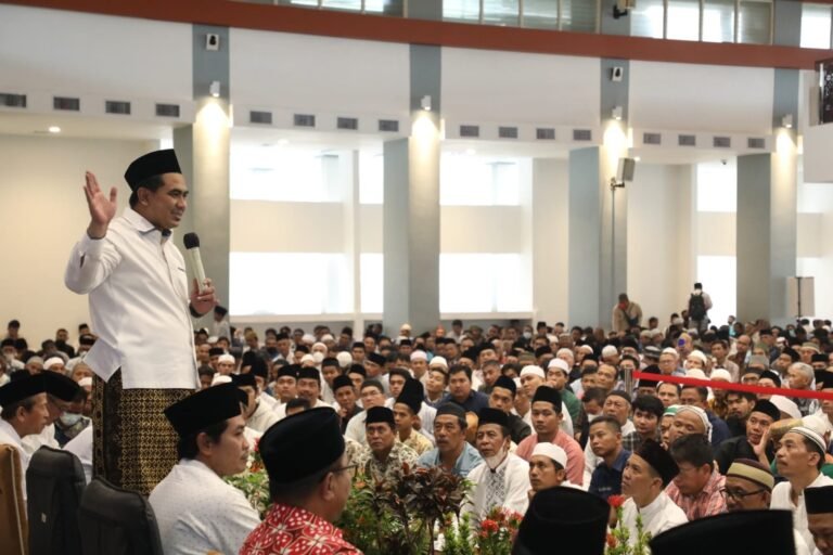 Taj Yasin Puji Masjid Baiturrahman Semarang Makin Indah dan Tertata