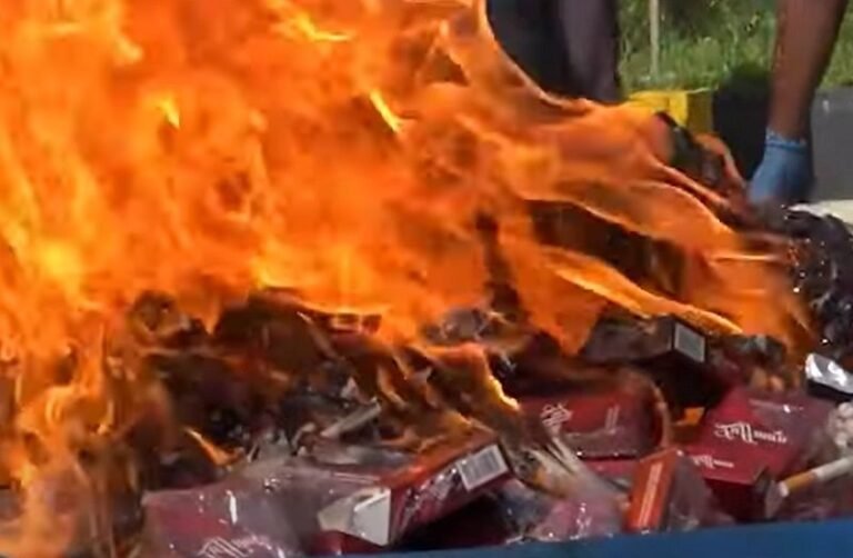 9,7 Juta Batang Rokok Ilegal Dimusnahkan di Hadapan Gubernur Jateng