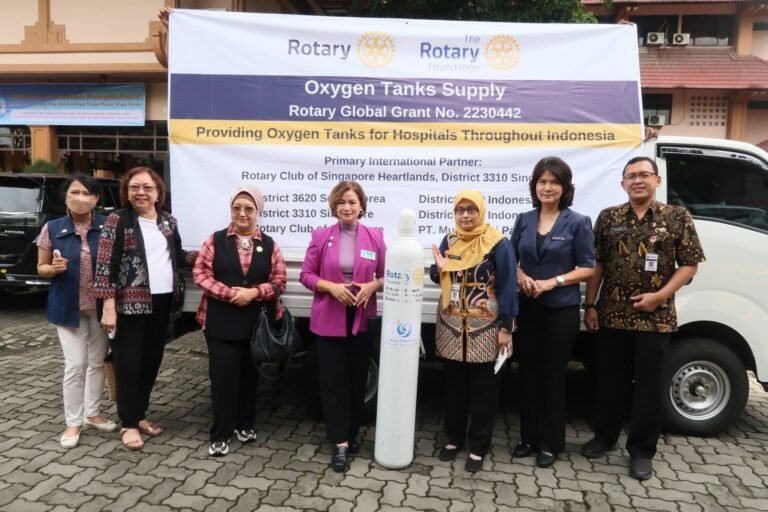Rotary Club Bantu 150 Tabung Oksigen untuk Faskes Jateng