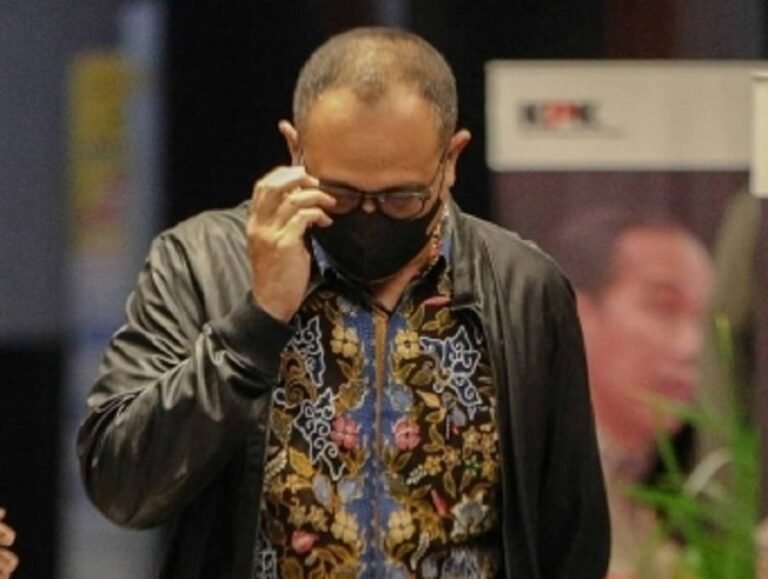 Rekening Tembus Rp 500 Miliar, Rafael Alun Dipecat!