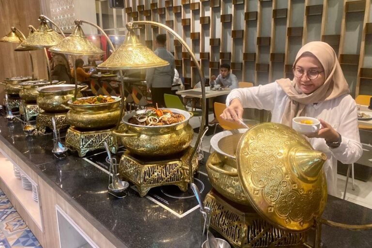 Khas Semarang Hotel Sajikan Menu Buka Puasa Khas Timur Tengah
