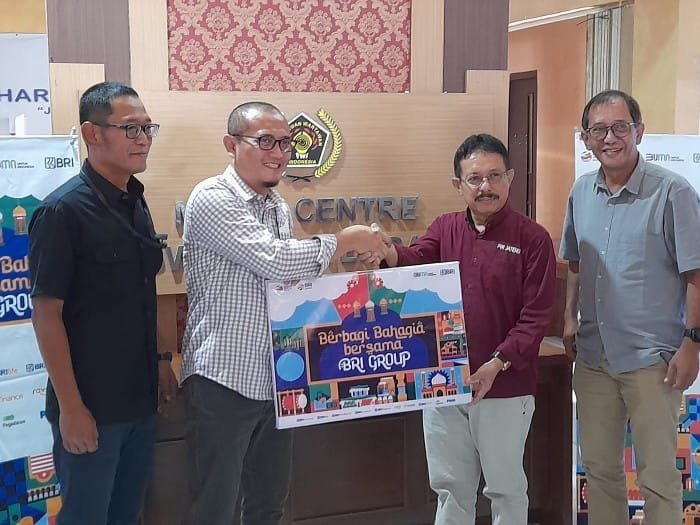 BRI Gandeng PWI Jateng, Bagikan Paket Lebaran