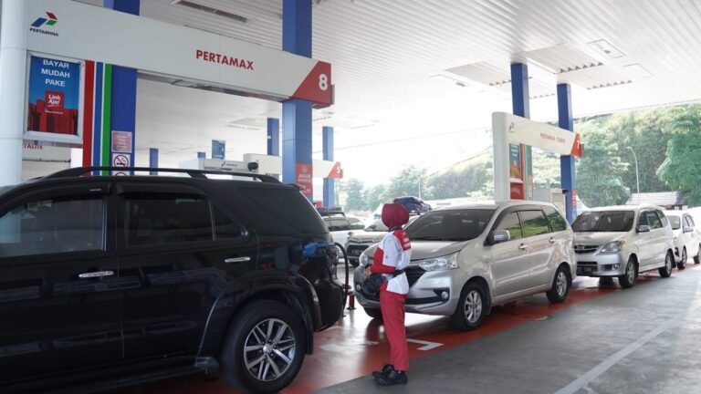 Konsumsi BBM dan LPG Melonjak Tajam